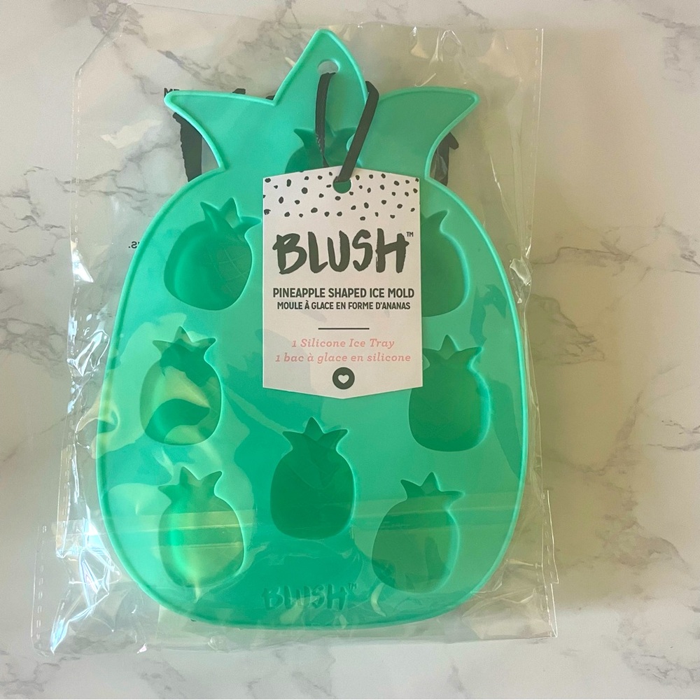 Blush Pineapple Shaped Ice Mold Silicone Ice Tray